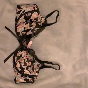 Victoria’s Secret bra